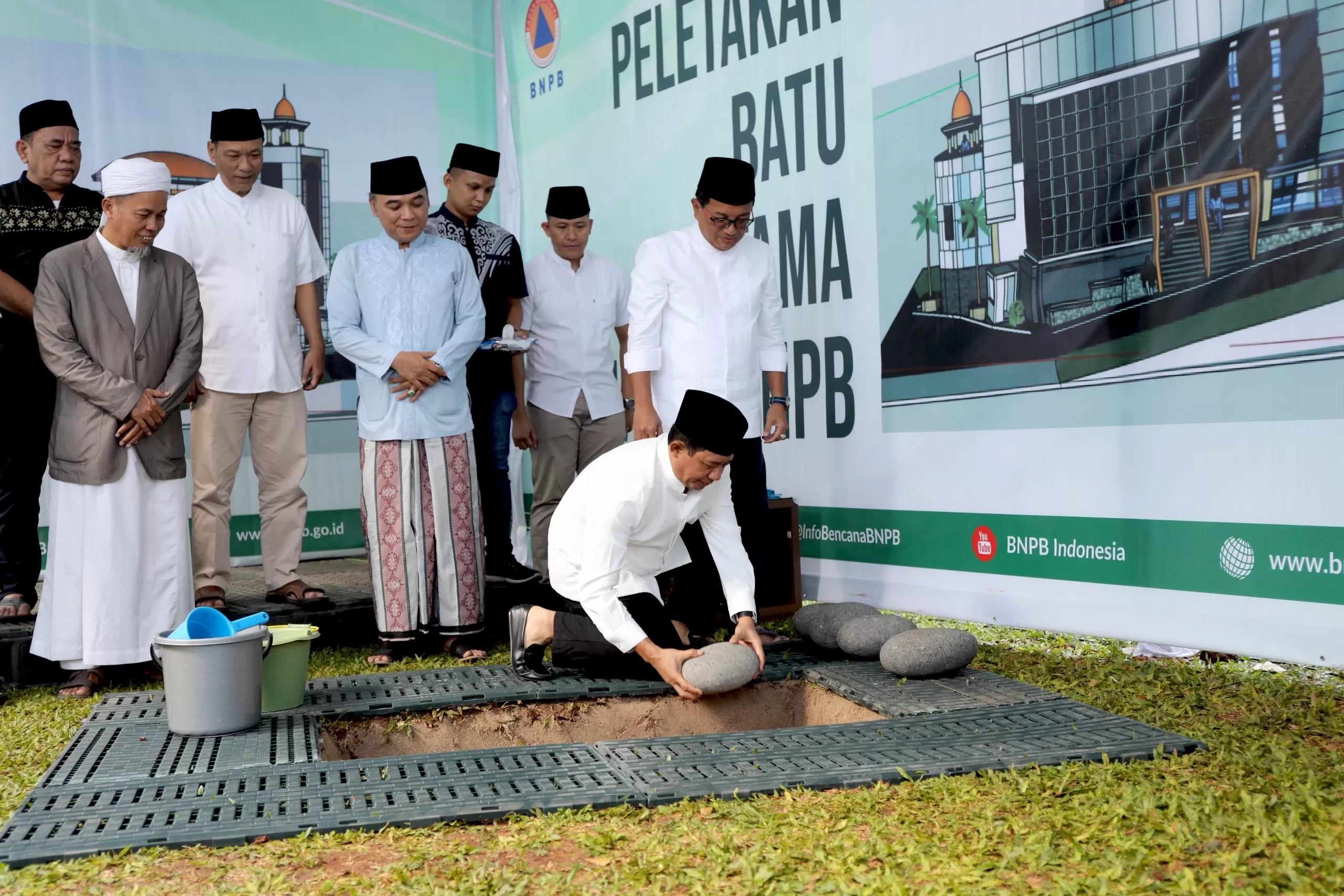 Rayakan Idul Adha, BNPB Juga Lakukan Peletakan Batu Pertama untuk Pembangunan Masjid