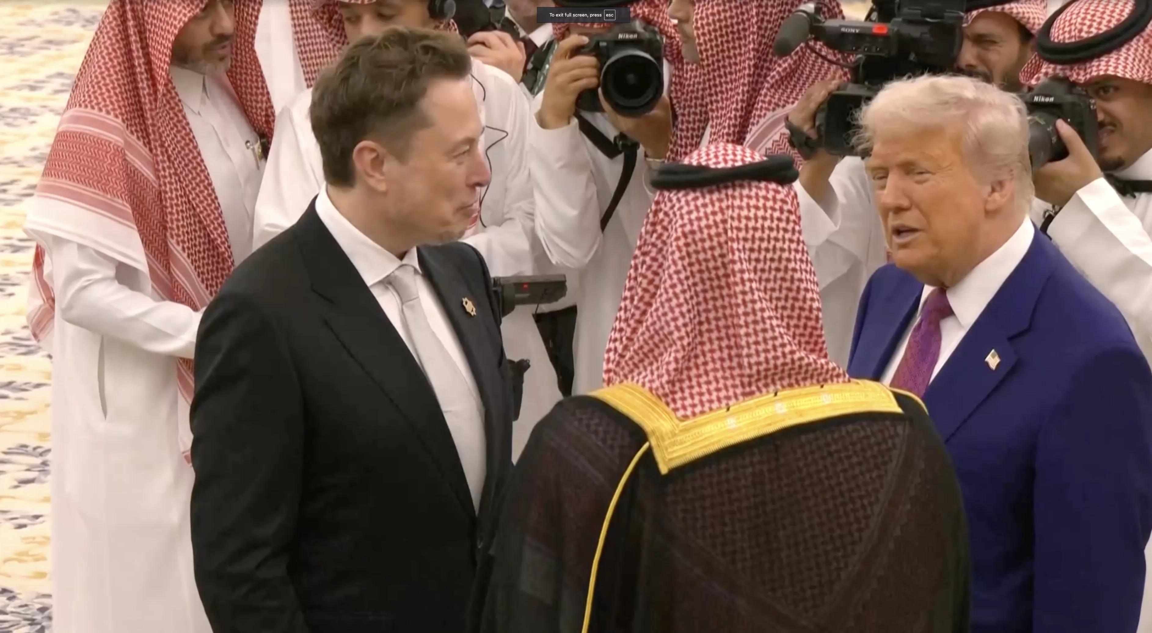 Tensi Hubungan Elon Musk-Donald Trump Meninggi, Pasar Kripto Langsung Rasakan Dampaknya!