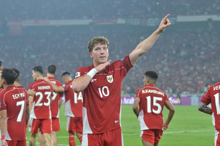Saat Ole Romeny Melihat Sang Ibu Sebelum Ambil Penalti Lawan China...