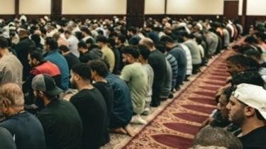 Wajibkah Salat Jumat di Hari Raya Iduladha? Berikut Penjelasan dan Haditsnya