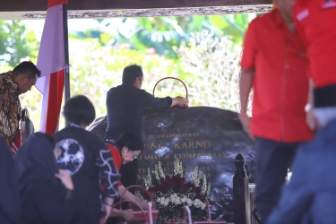 Bertepatan dengan Idul Adha, Megawati Ziarah ke Makam Bung Karno di Blitar