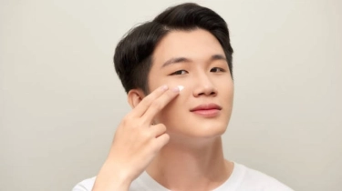 5 Rekomendasi Sunscreen Pria untuk Kulit Berminyak dan Berjerawat, Cegah Penuaan Dini!