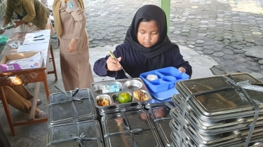 Koperasi Merah Putih dan MBG Disorot, Pengamat Khawatir Makin Membebani Anggaran