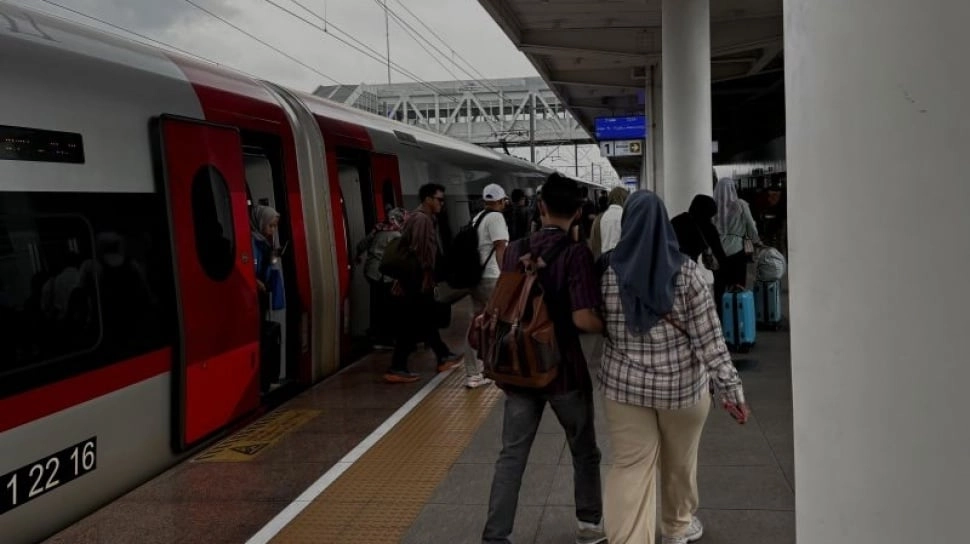 Lebih dari 60.000 Tiket Whoosh Ludes di Libur Idul Adha