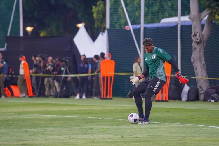 Zion Suzuki Targetkan Clean Sheet Lawan Timnas Indonesia