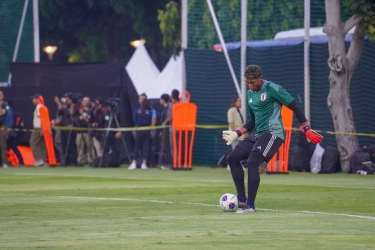 Zion Suzuki Targetkan Clean Sheet Lawan Timnas Indonesia