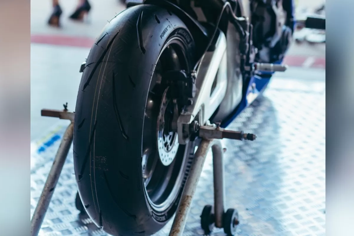 Gebrakan Baru di Lintasan Balap, Ban Berperforma Tinggi Michelin Power GP2 dan Michelin Power Cup2 Resmi Diperkenalkan
