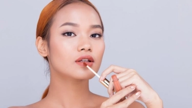 5 Lip Serum yang Direkomendasikan Dokter, Kandungannya Bikin Bibir Sehat dan Cerah Alami