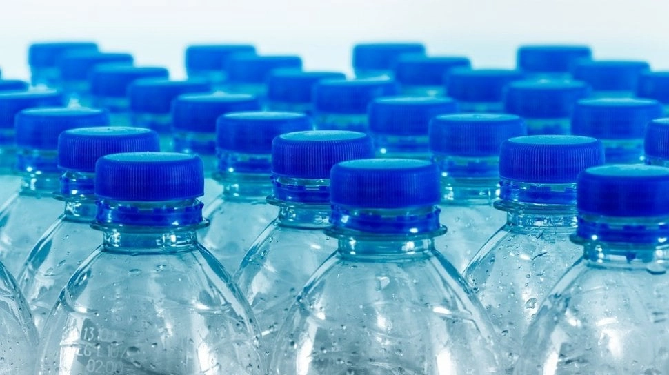 Langkah Tegas Atasi Sampah Plastik, Bali Larang Gunakan Botol Air Mineral Kecil