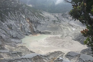 Jam Buka dan Harga Tiket Masuk Tangkuban Parahu Terbaru 2025