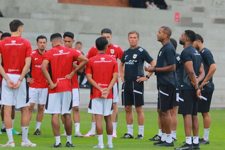 Kick-off Jepang Vs Indonesia di Depan Mata, Kluivert Siapkan Strategi Jitu