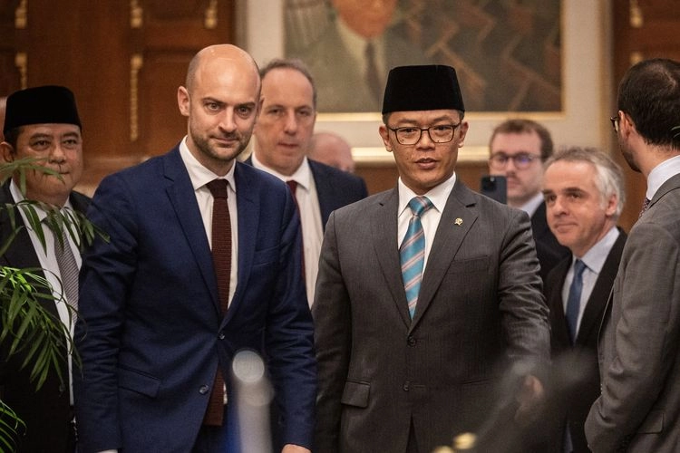 Menlu RI Kecam Israel yang Cegat Kapal Madleen Berisi Greta Thunberg dkk