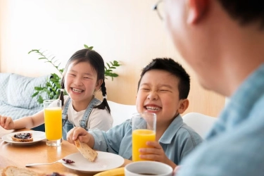 Pagi Hari, Waktu Emas Keluarga yang Rawan Hilang jika Sekolah Terlalu Pagi