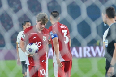 Thom Haye Bicara Peran Cerdas Jay Idzes di Balik Gol Penalti Ole Romeny Kontra China