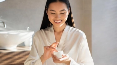 5 Rekomendasi Moisturizer Mengandung Snail Mucin: Kulit Jadi Kenyal, Awet Muda