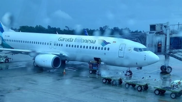 Pilot dan Pramugari Garuda Indonesia Dibebastugaskan Usai Penumpang Kehilangan HP di Pesawat