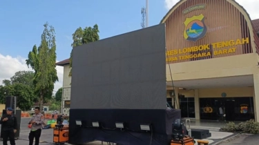 Polisi Pasang Videotron Dan Ajak Keluarga Emil Audero Nobar Piala Dunia 2026