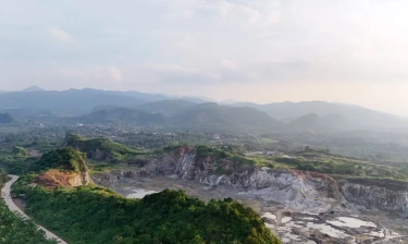 Alasan Menteri ESDM Bahlil Terbitkan Izin Kelola Tambang untuk UMKM, Supaya Tidak Jual Bakso-Sembako Saja