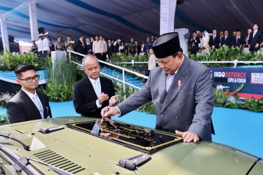 Presiden Prabowo Resmikan Maung MV3 EV Pandu, Varian Baru Rantis Buatan PT Pindad