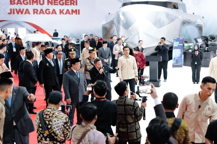 Dikunjungi Prabowo, Republikorp Kenalkan Stealth Missile Boat di Indo Defence