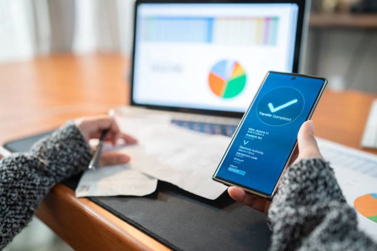 Easycash Cetak Laba Bersih Rp 13,97 Miliar Per 2024