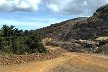 Pertarungan Emas Hijau Vs Nikel di Raja Ampat