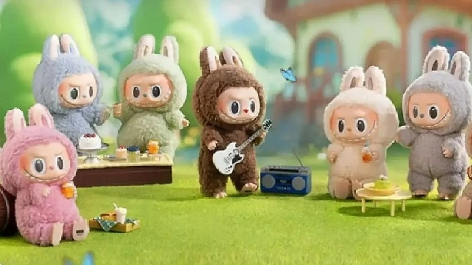 Boneka Labubu Seukuran Manusia Dijual Rp 2,4 Miliar, Ada yang Beli?