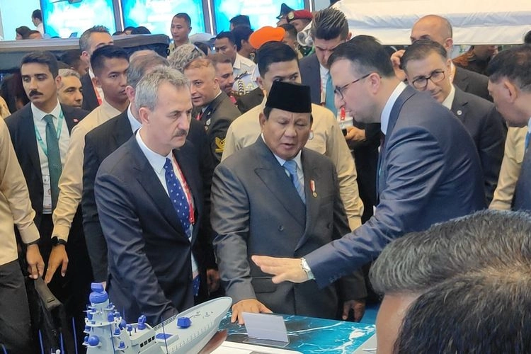 Momen Pembukaan Indo Defence: Paspampres Ditegur, Prabowo Luncurkan Pandu