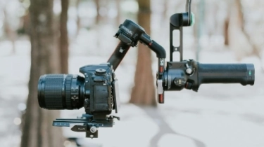 4 Rekomendasi Gimbal Stabilizer HP Murah Harga Rp200 Ribuan, Hasil Video Lebih Stabil!