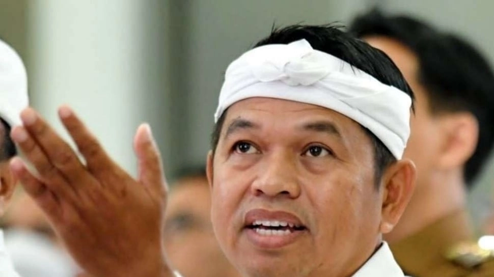 Kepergok Nebeng Patwal saat Kejebak Macet, Dedi Mulyadi Kena Sentil: Awas Kena E-Tilang