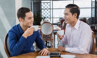 6 Cara Efektif untuk Menjalin Koneksi dengan Orang Lain, Salah Satunya Tetap Fokus pada Saat Ini