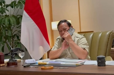 Prabowo Terima Telepon dari Donald Trump dengan Wajah Gembira, Bahas Apa?