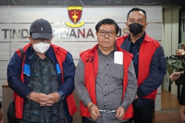 Bukan Hanya Hakim yang Harus Sejahtera