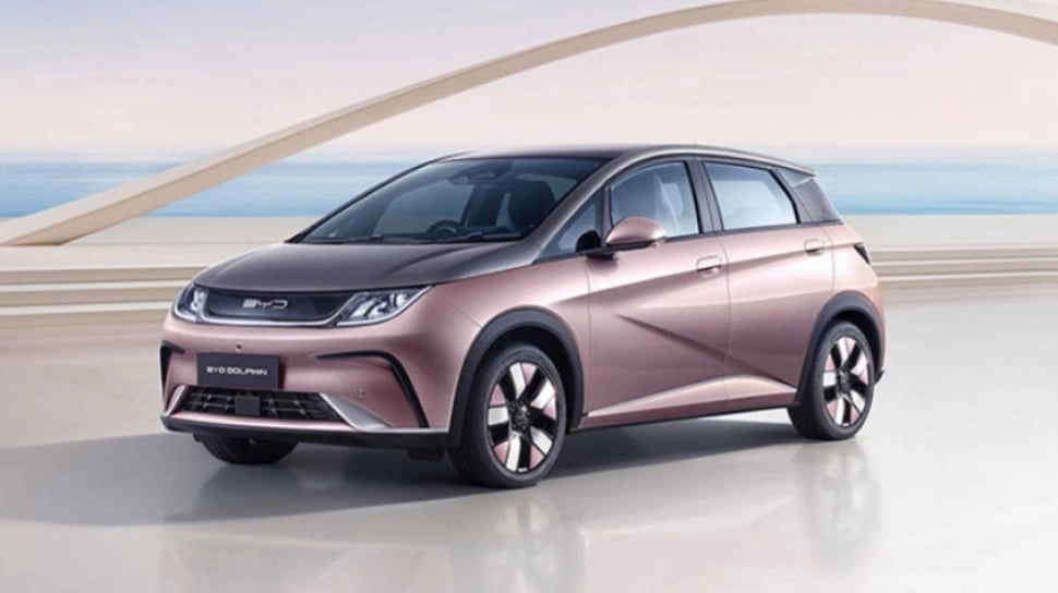 5 Mobil Listrik Indonesia 2025: Fast Charging, Kabin Ergonomis!