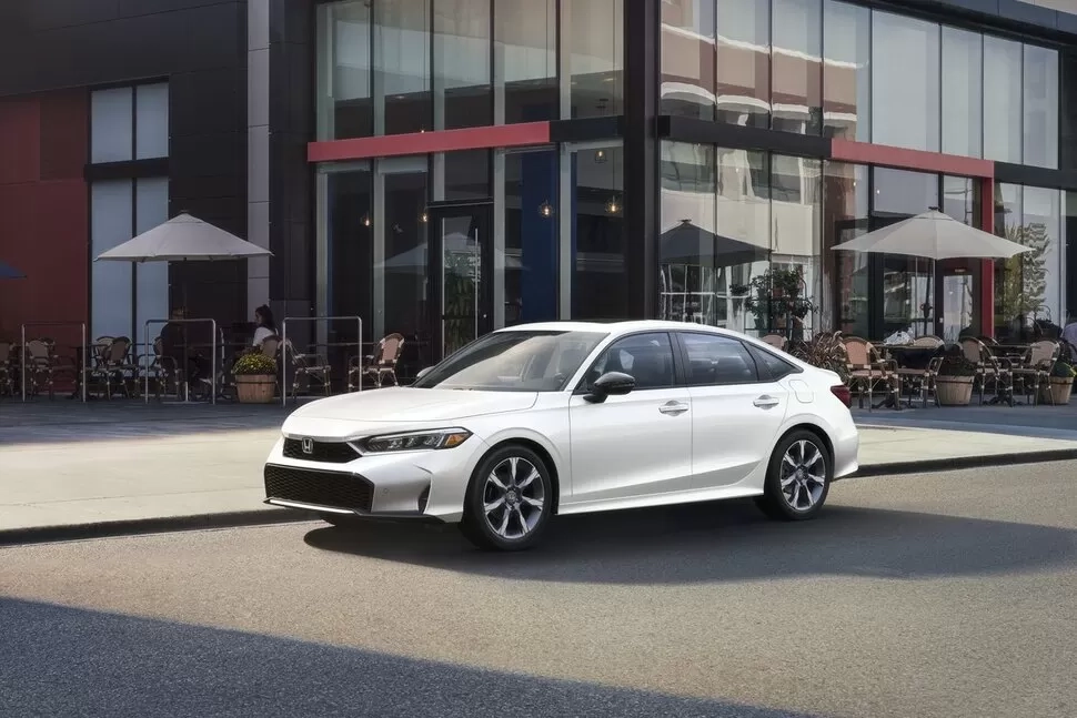 Honda Civic Hybrid Dinobatkan Sebagai Mobil Terbaik untuk Kaum Muda di Amerika
