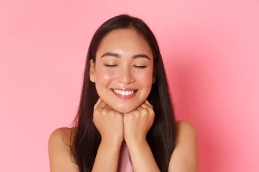 Ingin Tetap Glowing Meski Tanpa Makeup? Coba Lakukan 9 Cara Ini agar Kulit Bersinar dengan Alami