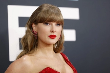 5 Tips Makeup Glowing ala Makeup Artist Taylor Swift, Harus Skin Prep