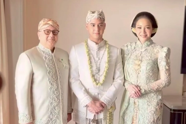 Dampingi Al Ghazali Akad Nikah, Maia Estianty dan Irwan Mussry Tampil Serasi dan Berkelas