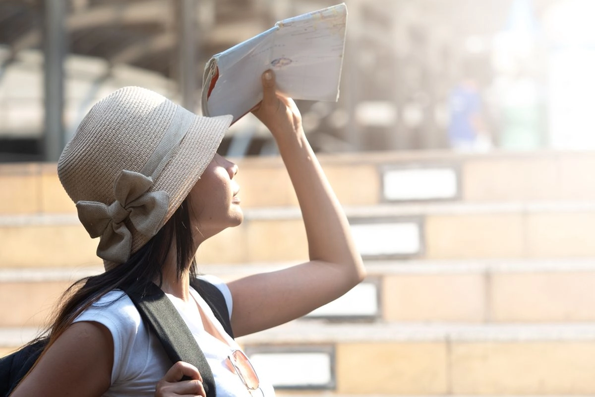 Sering Terpapar Sinar Matahari Picu Penuaan Sampai Tingkat Sel