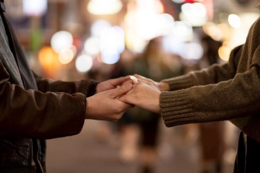 Bucin dan Posesif, Apa Bedanya? Ini Penjelasan Psikolog