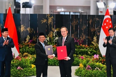 RI-Singapura Sepakat Bangun Industri Hijau, Panel Surya Diproduksi di Kepri