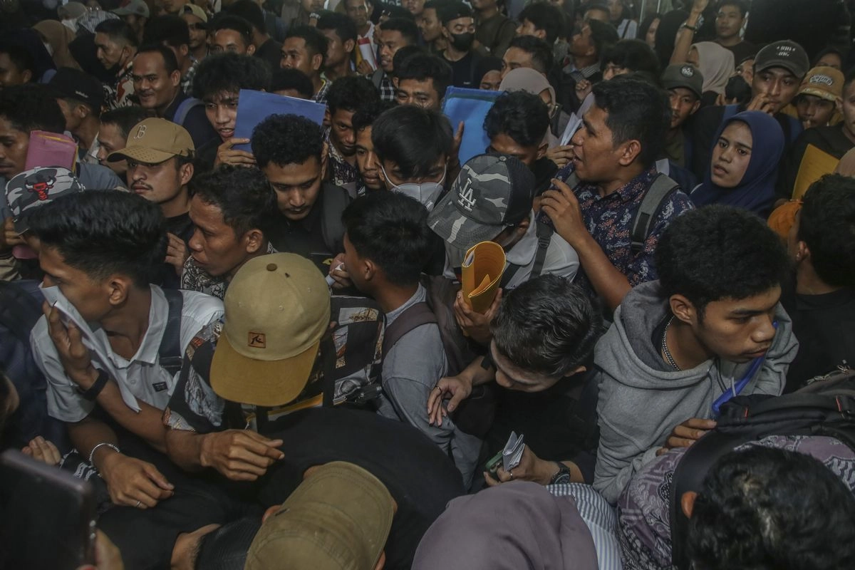 Terdidik tapi Terpinggirkan