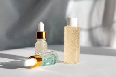 Essence vs Serum: Perbedaan dan Cara Pemakaian yang Benar supaya Anda Tidak Salah Lagi