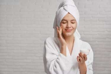 Fungsi Ceramide Untuk Kondisi Kulit Wajah Terpapar Panas, Debu dan Polusi Di Luar Rumah