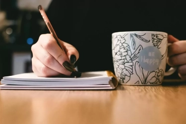 Penulis Baru Merapat, Ini 6 Cara untuk Promosikan Tulisan Kamu dan Menemukan Audiens!