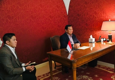 Seskab Teddy Ungkap Presiden Prabowo Sempatkan Gelar Ratas 4 Pulau saat Kunjungan Kerja ke Rusia