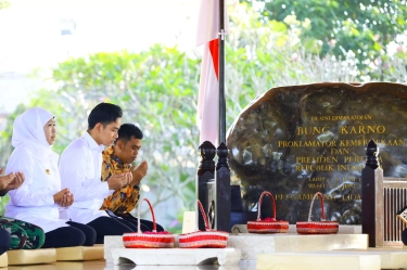 Ziarah ke Makam Bung Karno, Wapres Gibran dan Gubernur Khofifah Ajak Teladani Semangat Nasionalisme