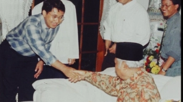 5 Bahaya 'Tulis Ulang Sejarah' Versi Fadli Zon Bagi Gen Z