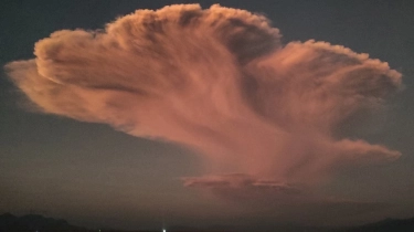 Ratusan Penumpang di Lombok Terdampak Pembatalan Penerbangan Imbas Letusan Gunung
