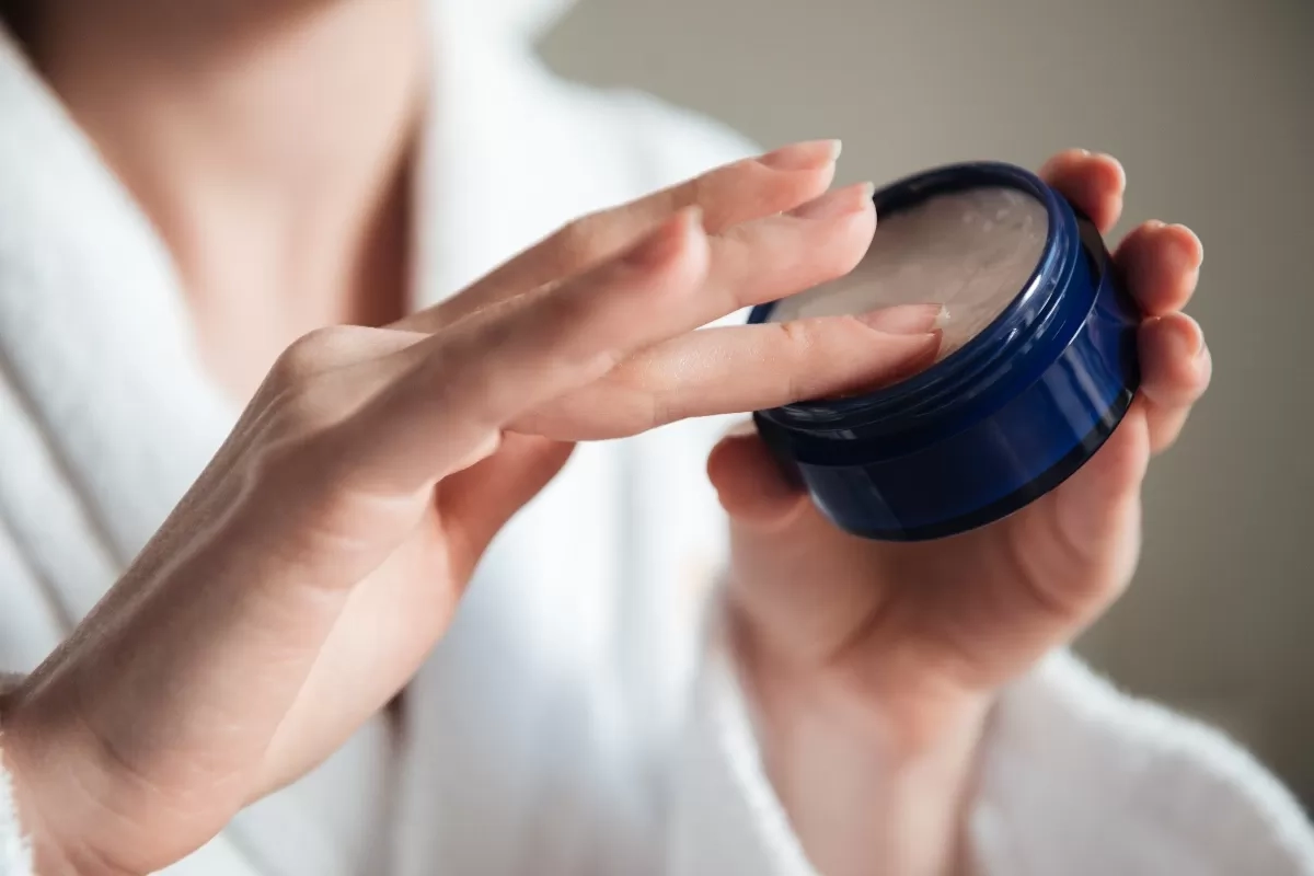 7 Manfaat Petroleum Jelly yang Tak Boleh Dilewatkan: Cegah Ruam Popok hingga Atasi Pintu yang Macet, Simak!